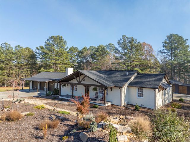 $745,000 | 125 Pine Trace