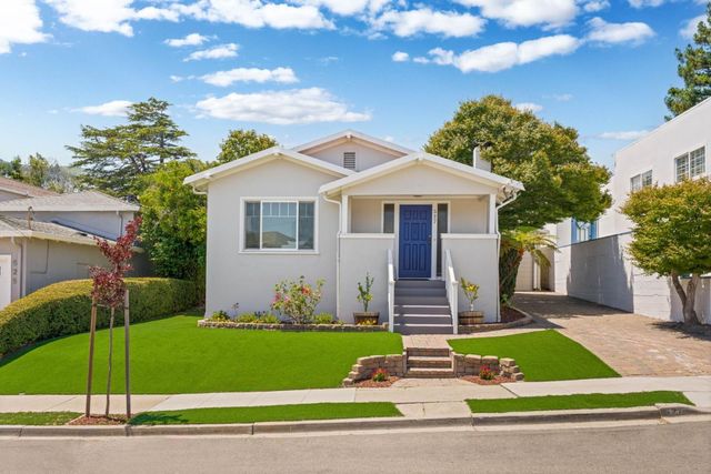 $1,399,000 | 527 Chestnut Avenue | Huntington Park