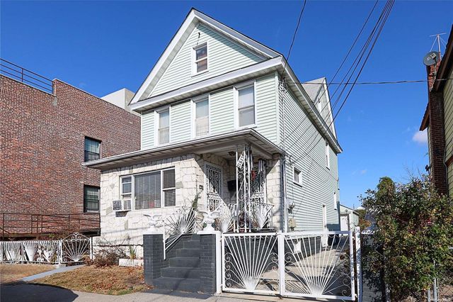 $800,000 | 218-15 134th Road | Laurelton