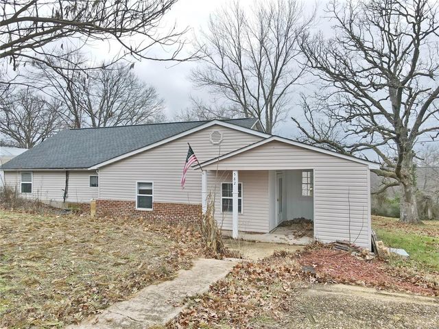 $159,900 | 582 East Barton Street | Bourbon