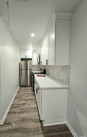 $2,700 | 24-23 Gillmore Street | East Elmhurst