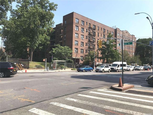 $329,000 | 141-05 Northern Boulevard, Unit 7H | Flushing