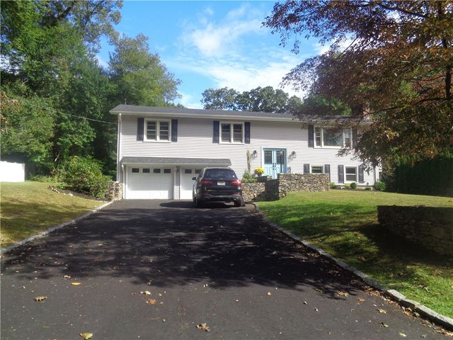 $729,900 | 116 Winnisquam Drive | Cowesett