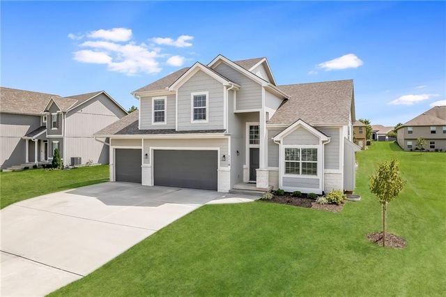 $515,000 | 1116 Southwest Whispering Willow Way | Estates at Chapman Farms