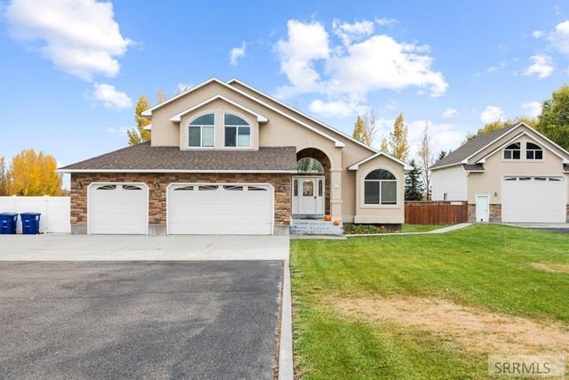 $650,000 | 2275 Robison Drive