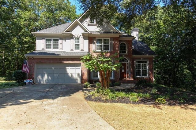 $649,900 | 4055 Vista Point Lane | Suwanee