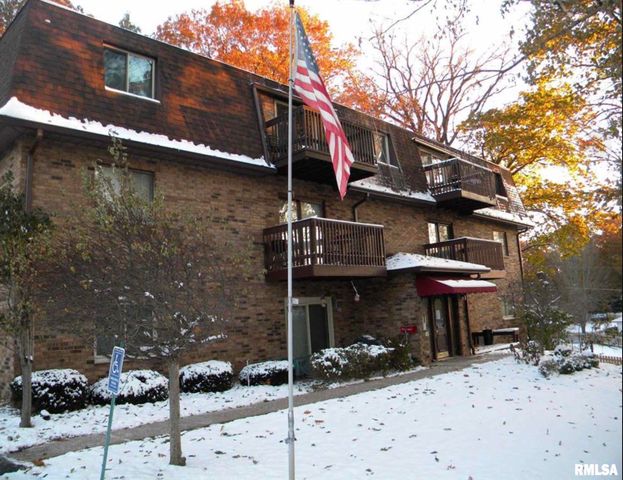 $75,000 | 2507 26th Ave Court, Unit 4 | Central Rock Island