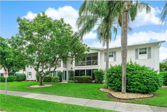 $5,000 | 301 Venetian Drive, Unit 13 | Delray Beach Association