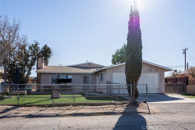 $430,000 | 16231 Chestnut Street | Hesperia City Center District