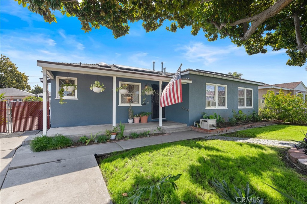 front view of house with a yard