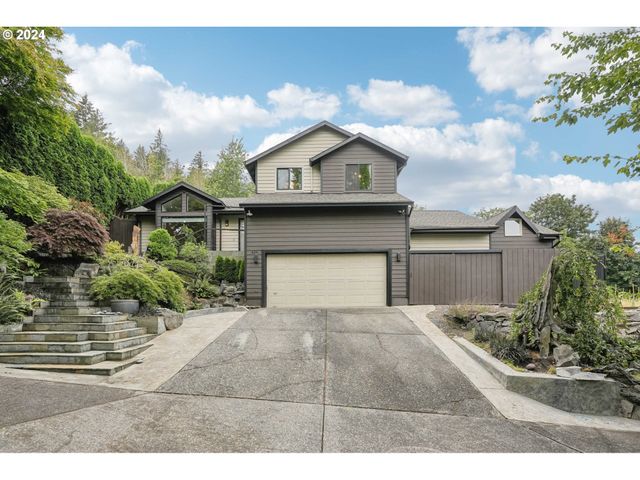 $570,000 | 529 Southeast 13th Court | Gresham Butte