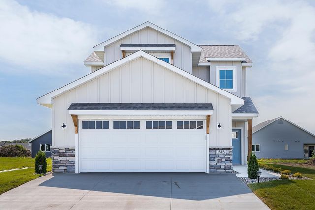 $384,900 | 1519 Ranger Drive North | Glencoe