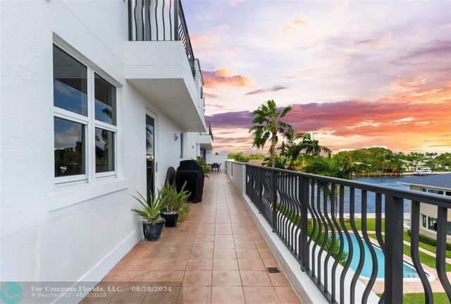 $1,499,000 | 615 Bayshore Drive, Unit 301 | Central Beach