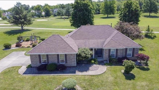 $415,000 | 8 7th Green Court | Belleville