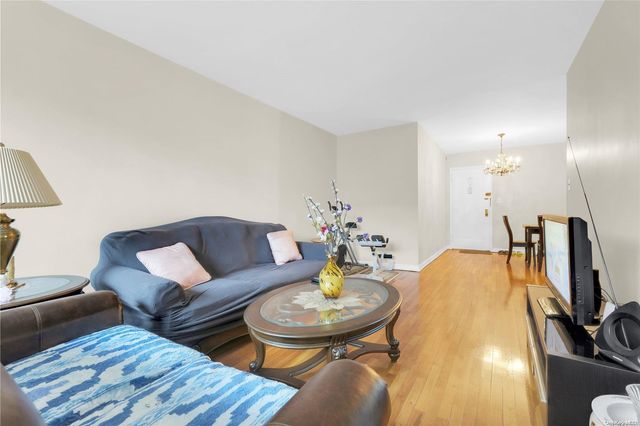 $258,000 | 142-20 26th Avenue, Unit 3A | Flushing