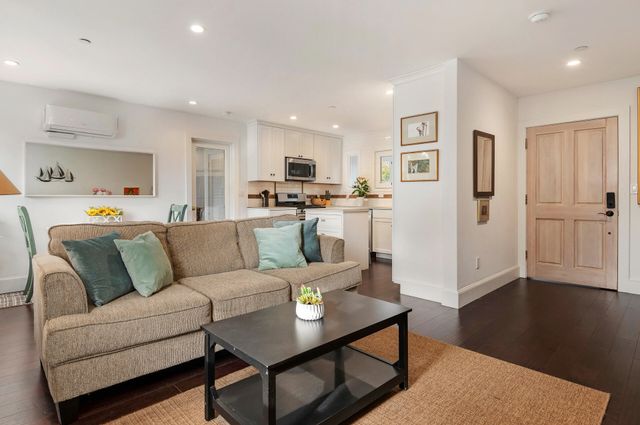 $3,500 | Restricted Address | Downtown Santa Barbara