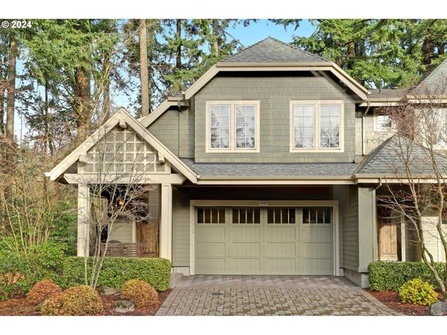 $995,000 | 4587 Trillium Woods | Waluga