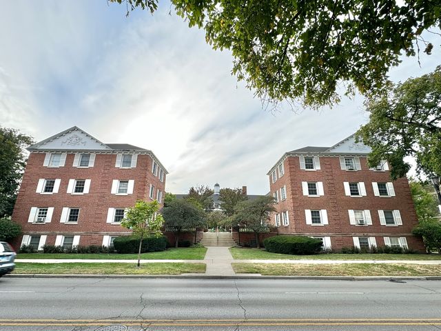 $199,900 | 336 Ridge Avenue, Unit 1 | Evanston