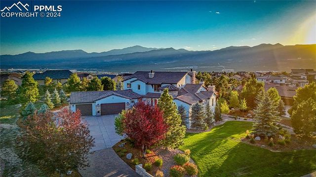 $2,995,000 | 1545 Vine Cliff Heights | Flying Horse Ranch