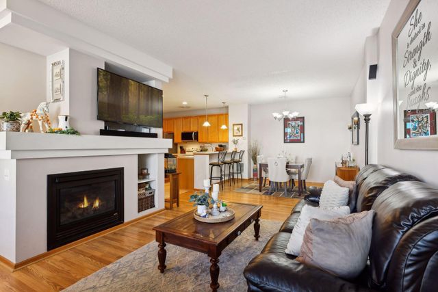 $289,800 | 10800 Hawthorn Trail, Unit B | Woodbury