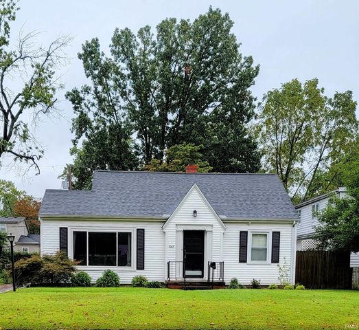 $249,999 | 3207 East Chandler Avenue | Evansville East Side