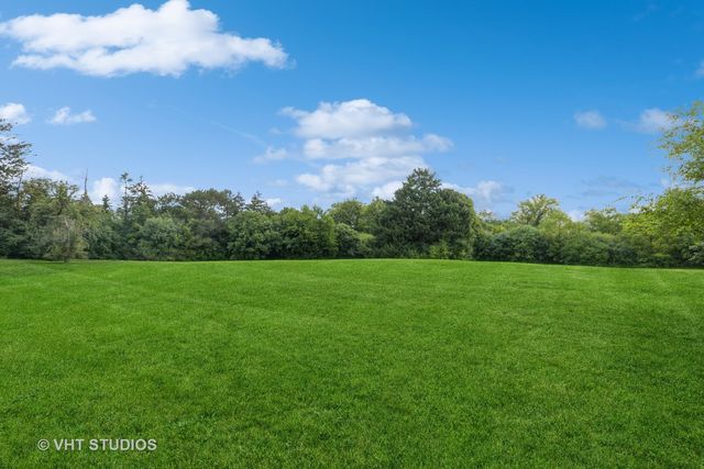 $1,250,000 | 2880 Willow Road | Northbrook