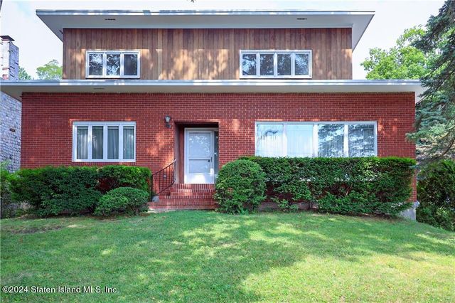 $1,211,000 | 60 Cedar Terrace | Grymes Hill