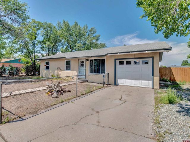 $299,900 | 703 Lambert Drive | Alamosa