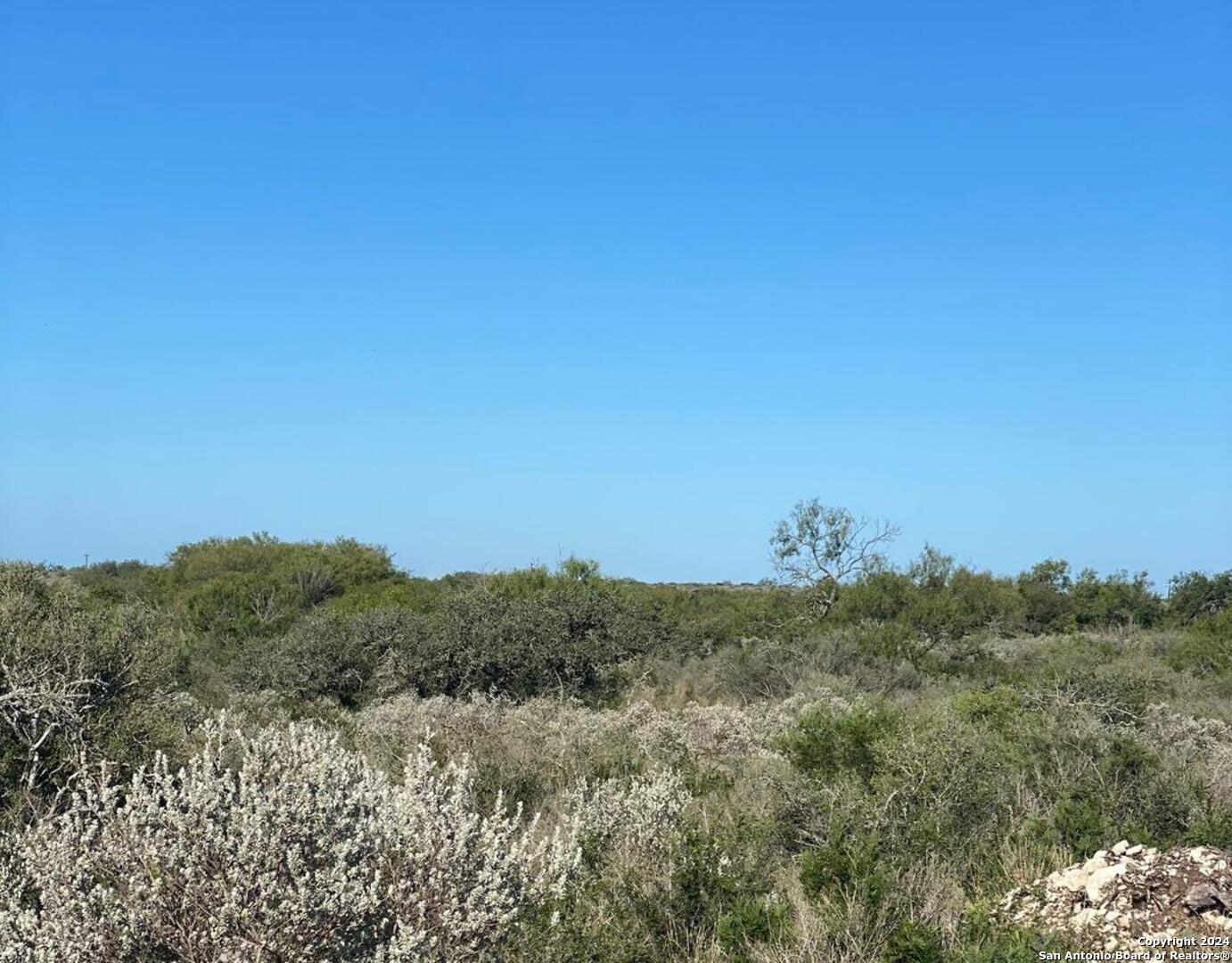 a view of a dry field