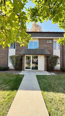 $189,000 | 1077 Mill Creek Drive, Unit 201 | Buffalo Grove