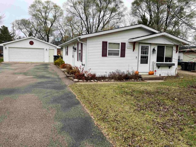 $205,000 | 1321 Terrace Court | Waupaca