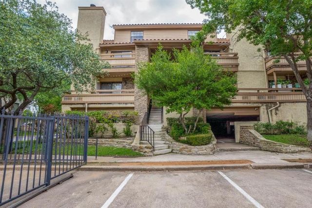 $2,100 | 7640 West Greenway Boulevard, Unit 6B | Dallas