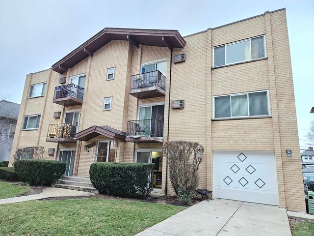 $170,000 | 1354 Washington Street, Unit 102 | Des Plaines