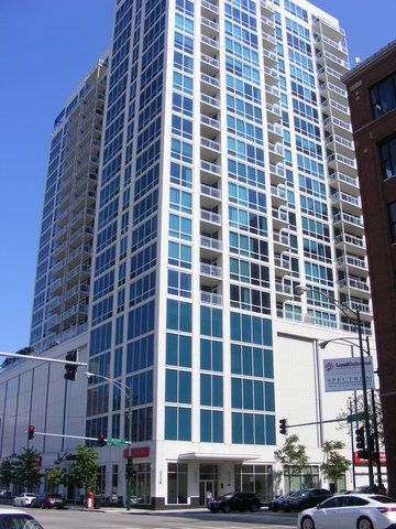 $2,300 | 757 North Orleans Street, Unit 1101 | River North