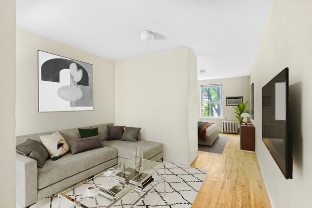 $3,195 | 123 Guernsey Street, Unit 2C | Greenpoint