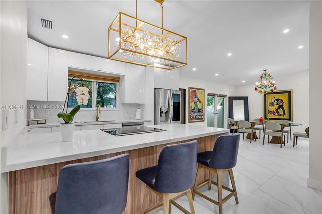 $2,550,000 | 4190 Ventura Avenue | Utopia