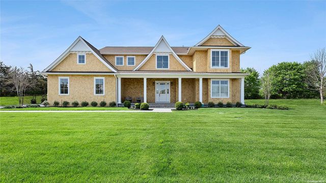 $2,995,000 | 5 Happy Lane | Westhampton Beach