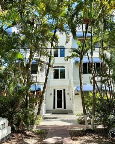 $2,400 | 3433 Garden Avenue, Unit 4 | Mid Beach