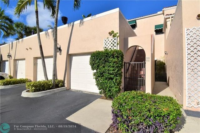 $499,000 | 6630 Villa Sonrisa Drive, Unit 721 | Boca del Mar