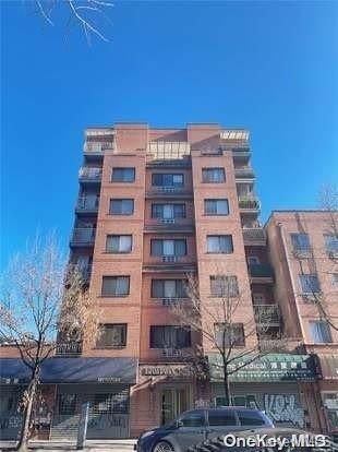 $598,000 | 85-23 Broadway, Unit 6C | Elmhurst