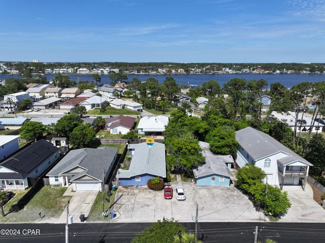 $395,000 | 6204 Pinetree Avenue | Holiday Beach