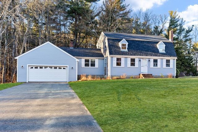 $650,000 | 89 Columbus Avenue | West Bridgewater