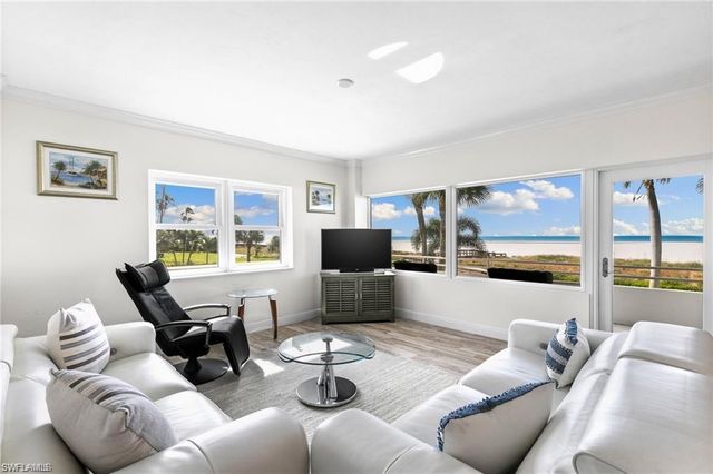 $4,500 | 240 Seaview Court, Unit 211 | Sunset House North