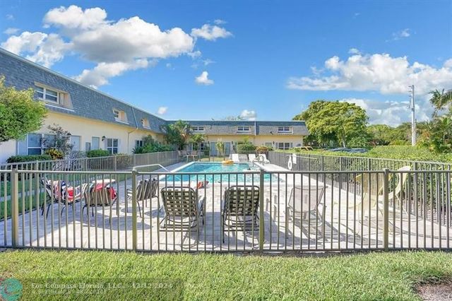 $3,300 | 1745 Northwest 4th Avenue, Unit 3 | Boca Raton Hills