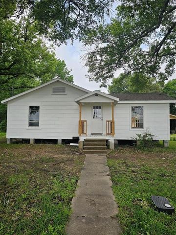 $1,700 | 712 Stowell Street | Anahuac