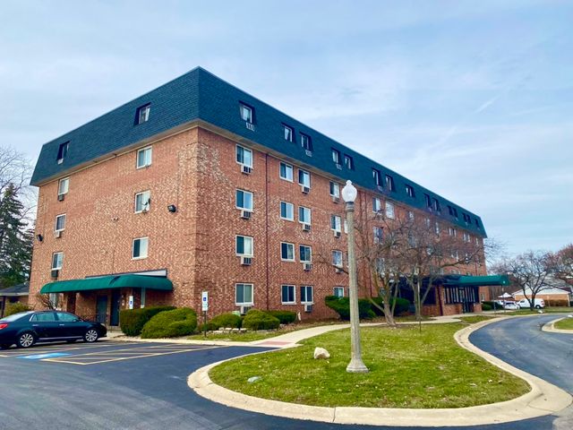 $139,900 | 5011 South Valley Lane, Unit 205 | Tri Village