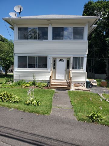 $2,400 | 77 Heminway Park Road, Unit 1 | Watertown Center