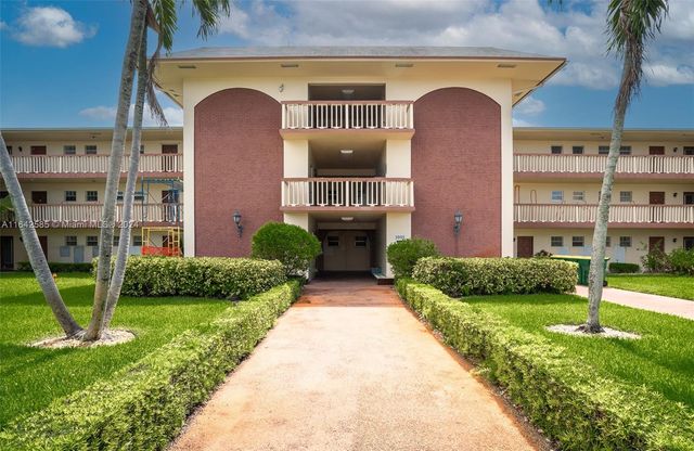 $170,000 | 1001 Hillcrest Court, Unit 315 | Hillcrest Country Club Apartments