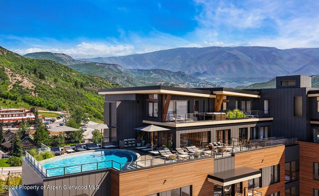 $3,400,000 | 221 Wood Road, Unit 506 | Snowmass Village