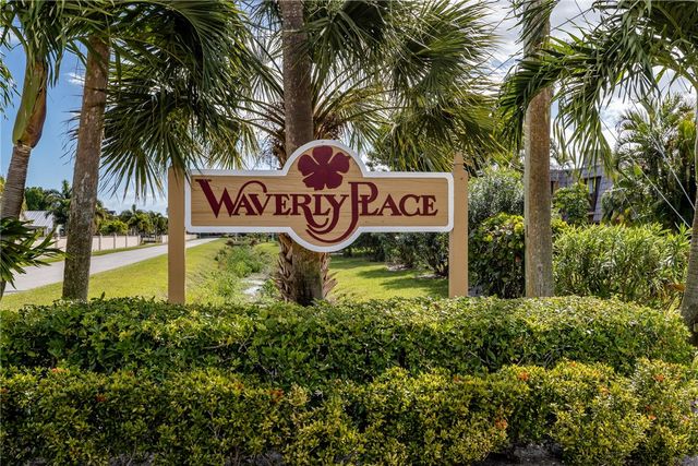 $225,000 | 415 East Waverly Place, Unit D1 | Waverly Place